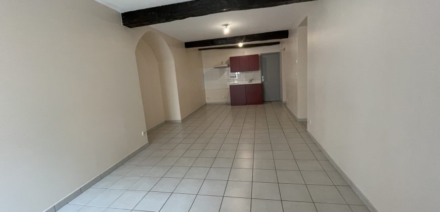 Réf : G251,Appartement T4,26210