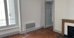 Réf : G549-A5,Appartement T4 rénové,07100